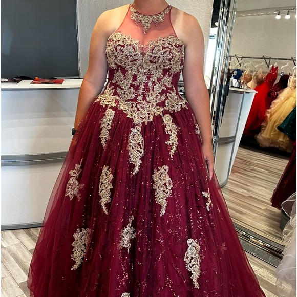 Quinceanera or Sweet 16 dress - Picture 1 of 3